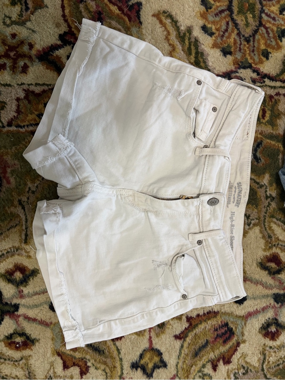 Levi’s Signature High-Rise White Denim Shorts - Women's Casual Summer